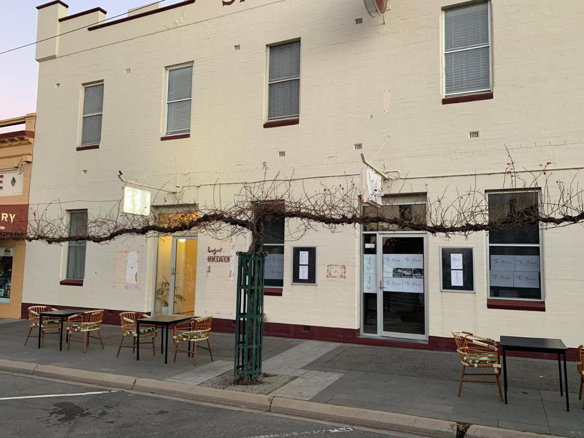 The Barkly Bistro Bar & Accommodation Ararat Buitenkant foto
